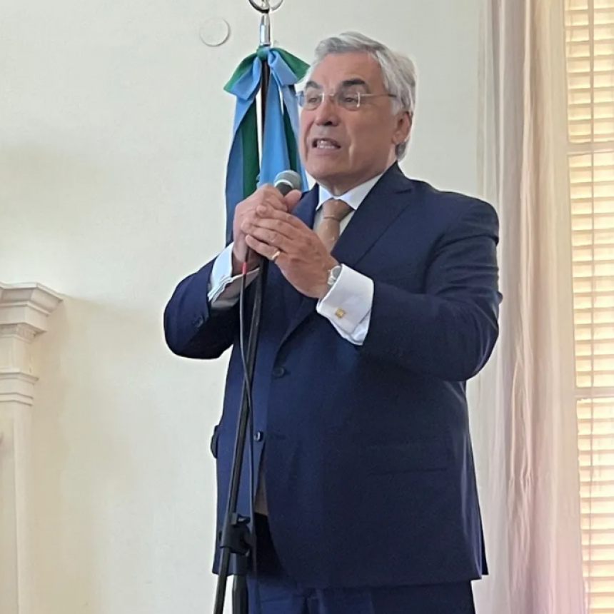 UN INTENDENTE QUE SE SUMÓ AL AXELISMO, DURO CON CRISTINA: 