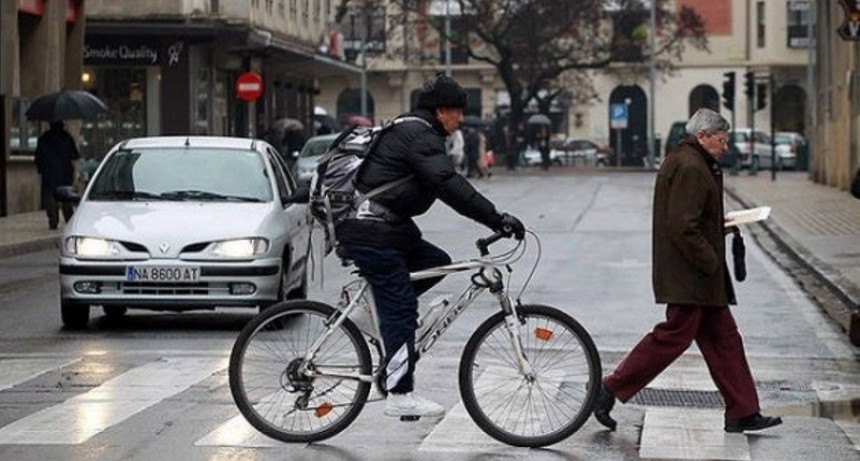  PRIORIDADES EN EL TRÁNSITO: LA MAYORÍA CONOCE LA NORMATIVA QUE LAS REGULA
