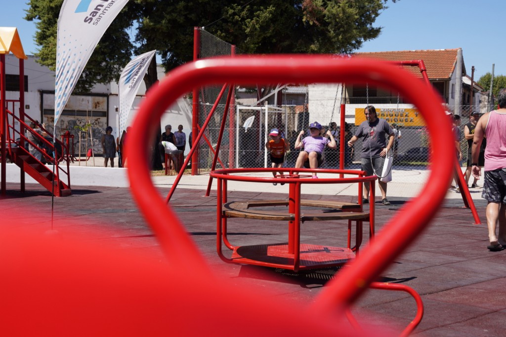  FERNANDO MOREIRA INAUGURÓ LA NUEVA PLAZA DE LAS INFANCIAS EN VILLA LYNCH