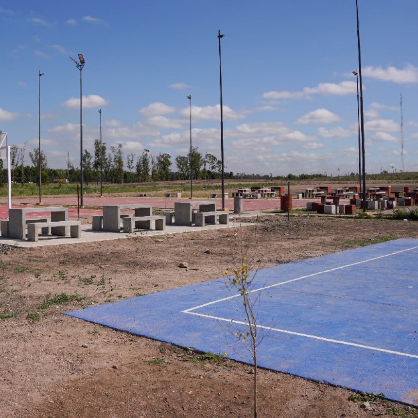 FERNANDO MOREIRA INAUGURÓ EL ÁREA DEPORTIVA Y RECREATIVA DEL PARQUE ESCUELA COSTA ESPERANZA