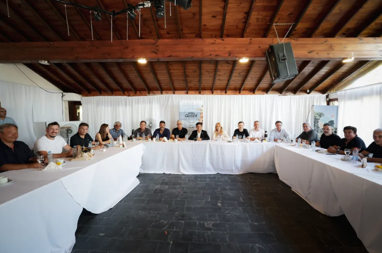 FUERTE APOYO DE KICILLOF A LA REELECCIÓN INDEFINIDA DE INTENDENTES, EN LA APERTURA DEL AÑO DEL MDF