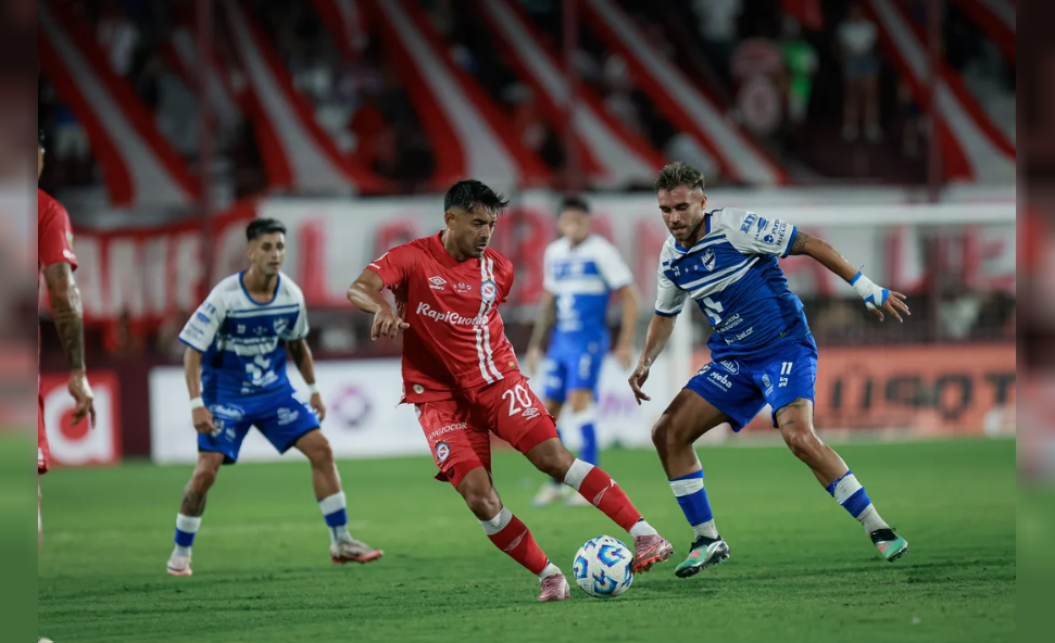 BATACAZO: MIDLAND ELIMINÓ POR PENALES A ARGENTINOS JUNIORS DE LA COPA ARGENTINA