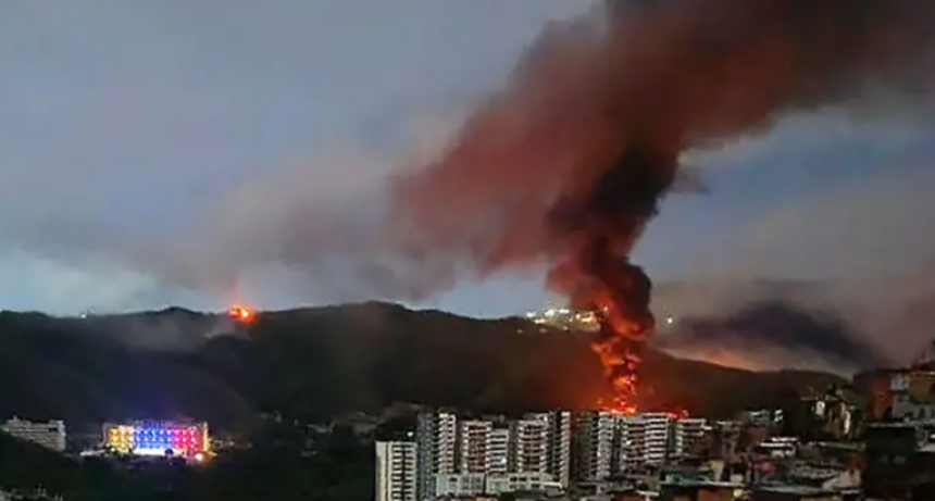 TRUMP DICE QUE EE.UU. HA DETENIDO AL PRESIDENTE NICOLÁS MADURO TRAS UN ATAQUE 