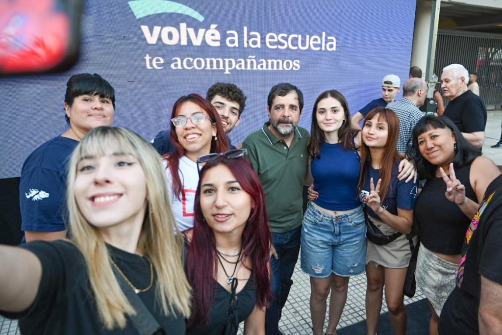 SAN MARTÍN LANZÓ LA 14° EDICIÓN DE VOLVÉ A LA ESCUELA