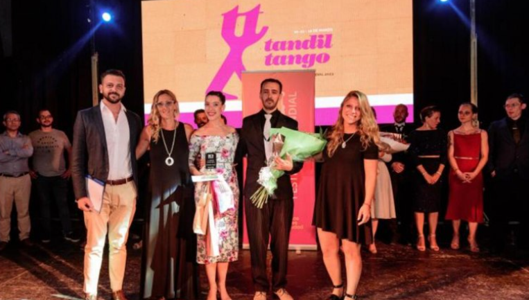 UNA PAREJA MARPLATENSE SE CLASIFICÓ A LAS SEMIFINALES DEL MUNDIAL DE TANGO