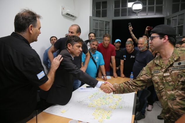  KICILLOF LLEGÓ A BAHÍA BLANCA