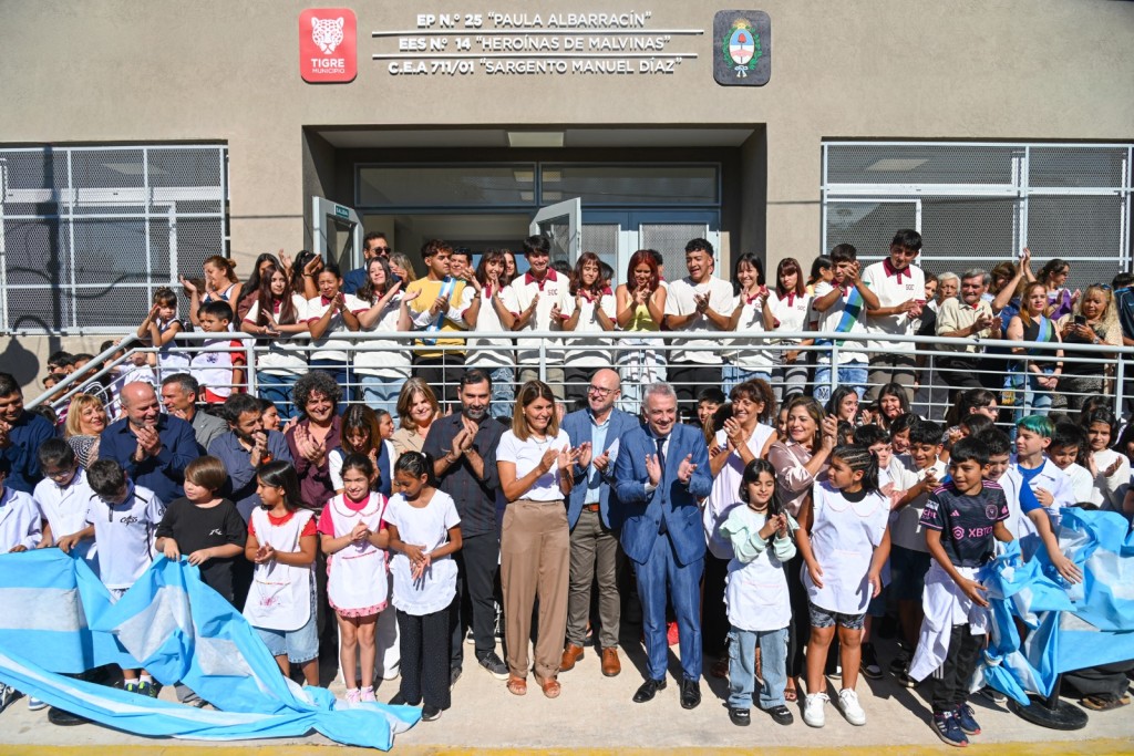 JULIO ZAMORA INAUGUR&Oacute; EL NUEVO EDIFICIO DE LA EP N.25, LA EES N.14 Y EL CEA N.711/01