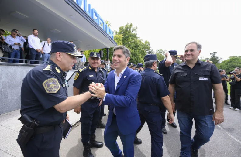 PROVINCIA ACORD&Oacute; UN 11% DE AUMENTO SALARIAL PARA LA POLIC&Iacute;A, M&Aacute;S PLUS POR UNIFORME Y HORAS POLAD