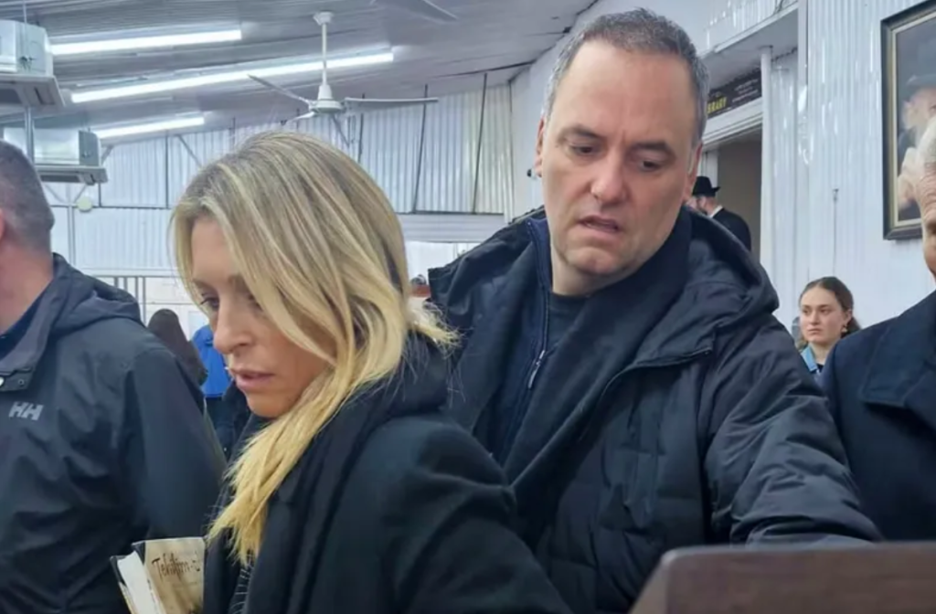 ADORNI VIAJ&Oacute; EN FEBRERO JUNTO A SU FAMILIA Y UN PERIODISTA DE LA TV P&Uacute;BLICA A PUNTA DEL ESTE EN UN AVI&Oacute;N PRIVADO