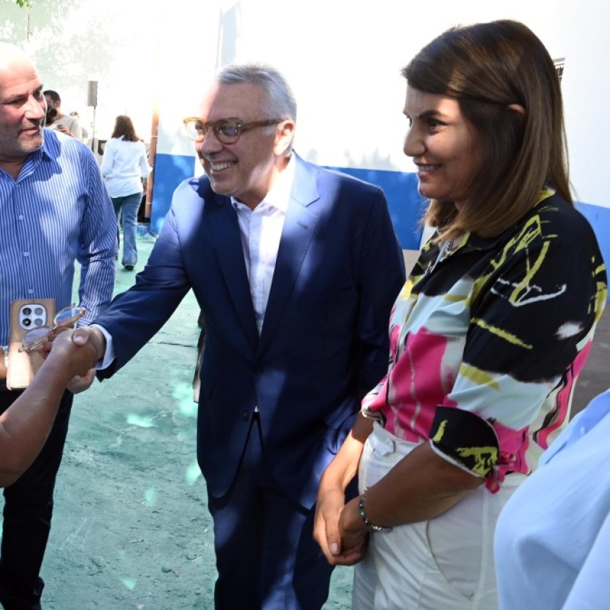JUNTO A LA COMUNIDAD EDUCATIVA, JULIO ZAMORA INAUGUR&Oacute; EL NUEVO EDIFICIO DE LA ESCUELA SECUNDARIA N�49 EN EL TALAR