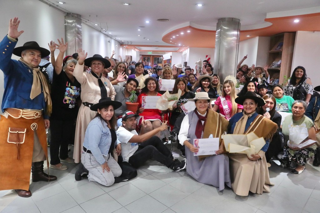 UN RECONOCIMIENTO AL CORAZ&Oacute;N DE LA COMUNIDAD JUJE&Ntilde;A: SUS MUJERES 