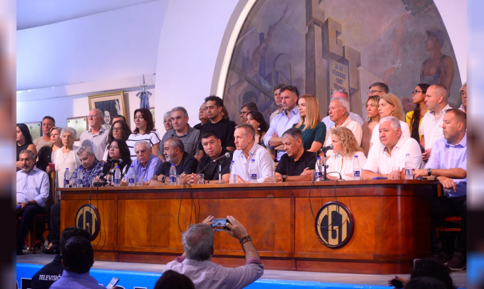  LA CGT DEMUESTRA SU PODER&Iacute;O CON UNA MOVILIZACI&Oacute;N MASIVA POR EL 1&deg; DE MAYO