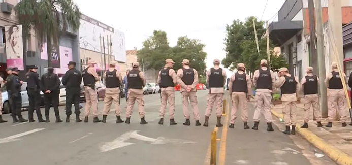 PROTESTA POLICIAL EN MISIONES: NO HUBO ACUERDO Y CONTINUARÁN LAS NEGOCIACIONES