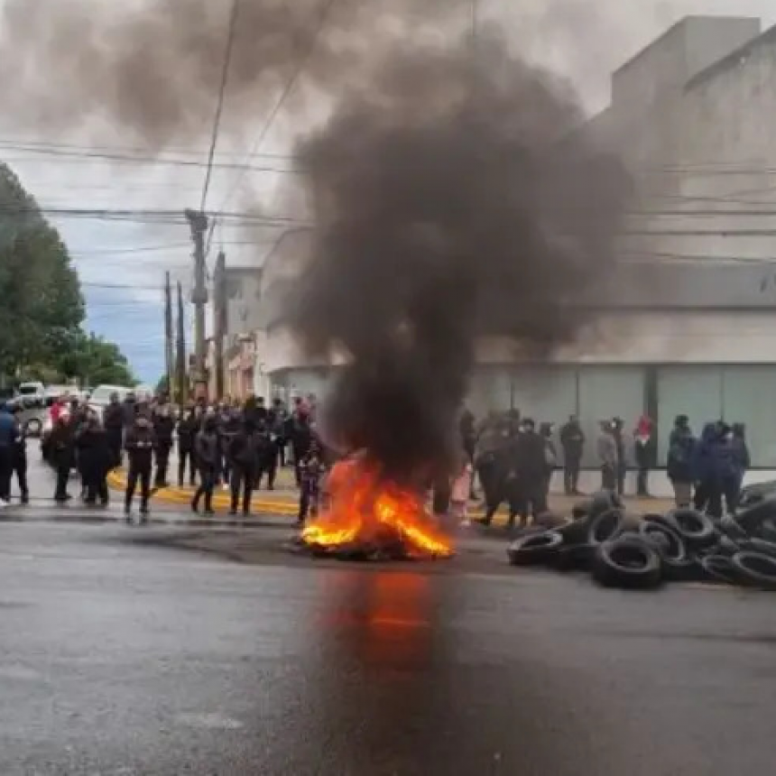 CRISIS EN MISIONES POR LA PROTESTA POLICIAL Y DE PENITENCIARIOS