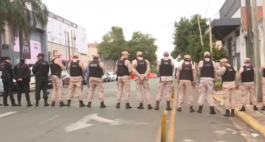 PROTESTA POLICIAL EN MISIONES: NO HUBO ACUERDO Y CONTINUARÁN LAS NEGOCIACIONES