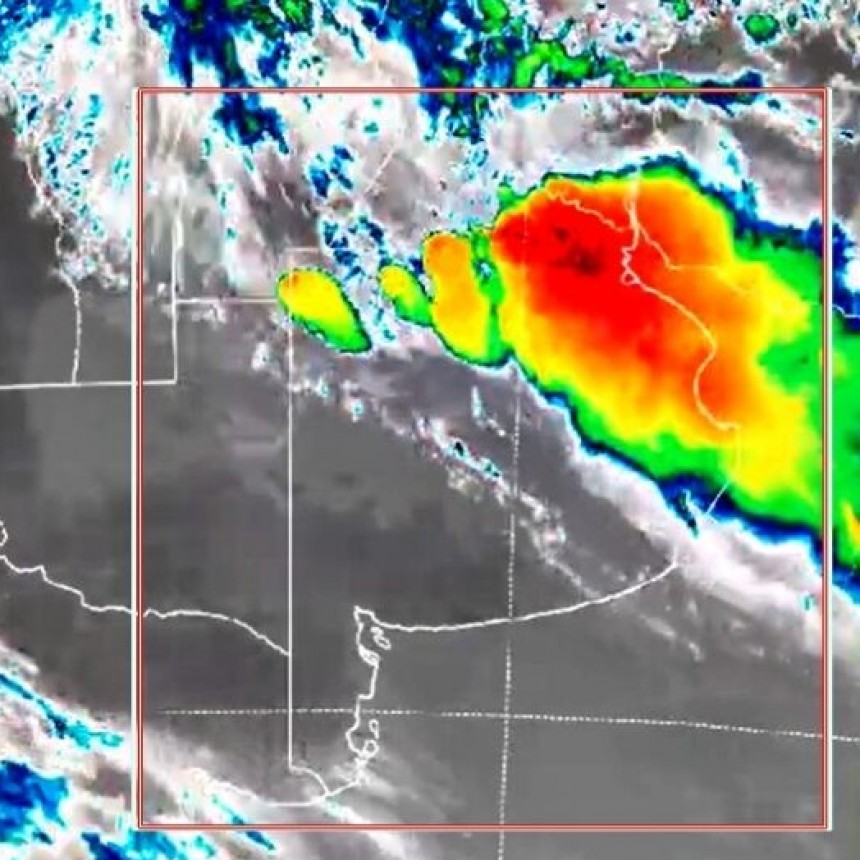 ALERTA ROJA POR TORMENTAS EN DISTRITOS BONAERENSES: CAYERON MÁS DE 250 MILÍMETROS Y LA LLUVIA NO PARA