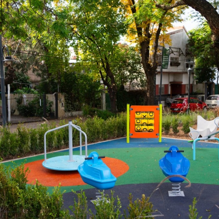   VICENTE LÓPEZ INAUGURA EL PASEO ARISTÓBULO DEL VALLE EN EL BARRIO DE FLORIDA