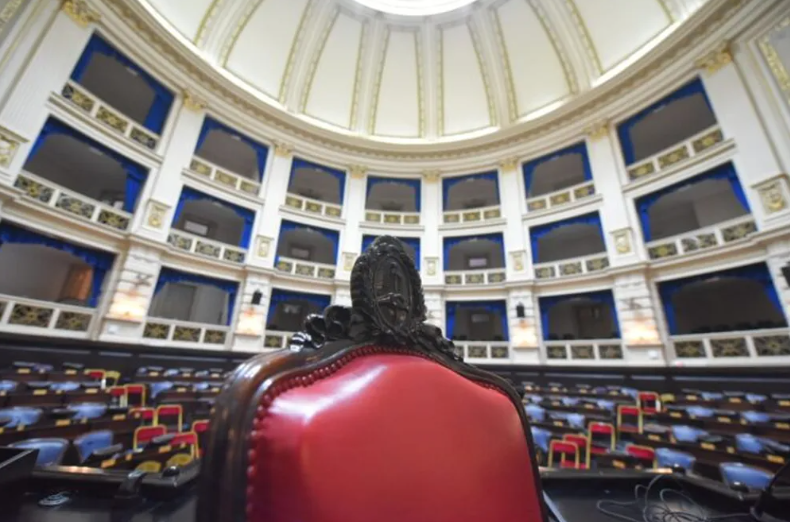 EL OFICIALISMO CONSIGUI&Oacute; POSTERGAR LA SESI&Oacute;N ESPECIAL POR IOMA EN DIPUTADOS