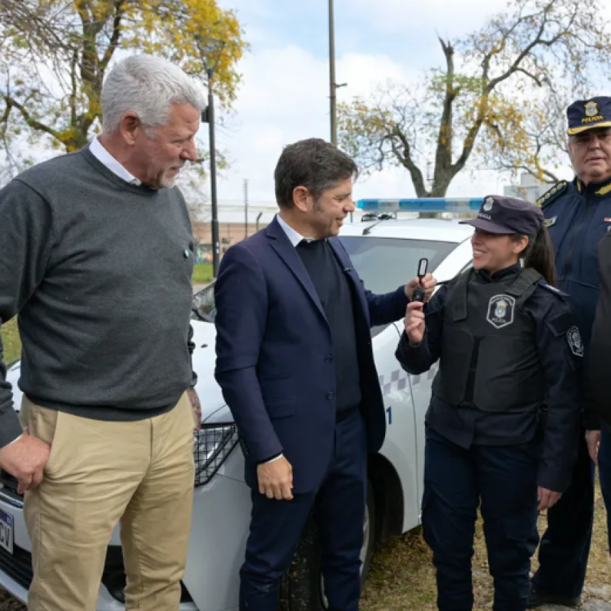 KICILLOF IR&Oacute;NICO CON ADORNI: 