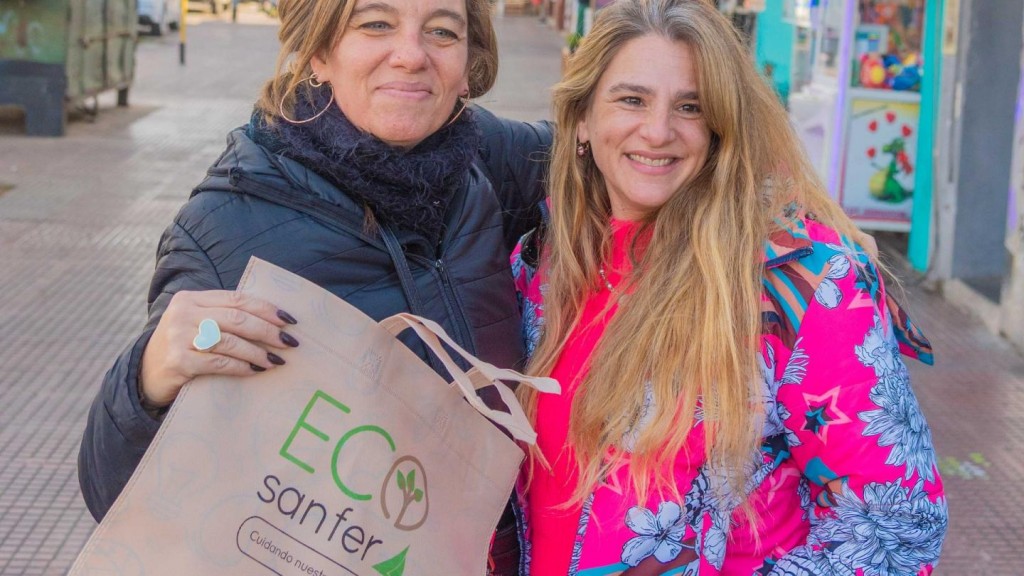 SAN FERNANDO ENTREGÓ MÁS BOLSAS REUTILIZABLES PARA PROMOVER QUE NO SE USEN BOLSAS PLÁSTICAS