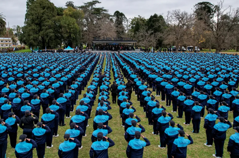 CONFIRMAN UN AUMENTO SALARIAL DEL 7% PARA LAS FUERZAS DE SEGURIDAD BONAERENSES