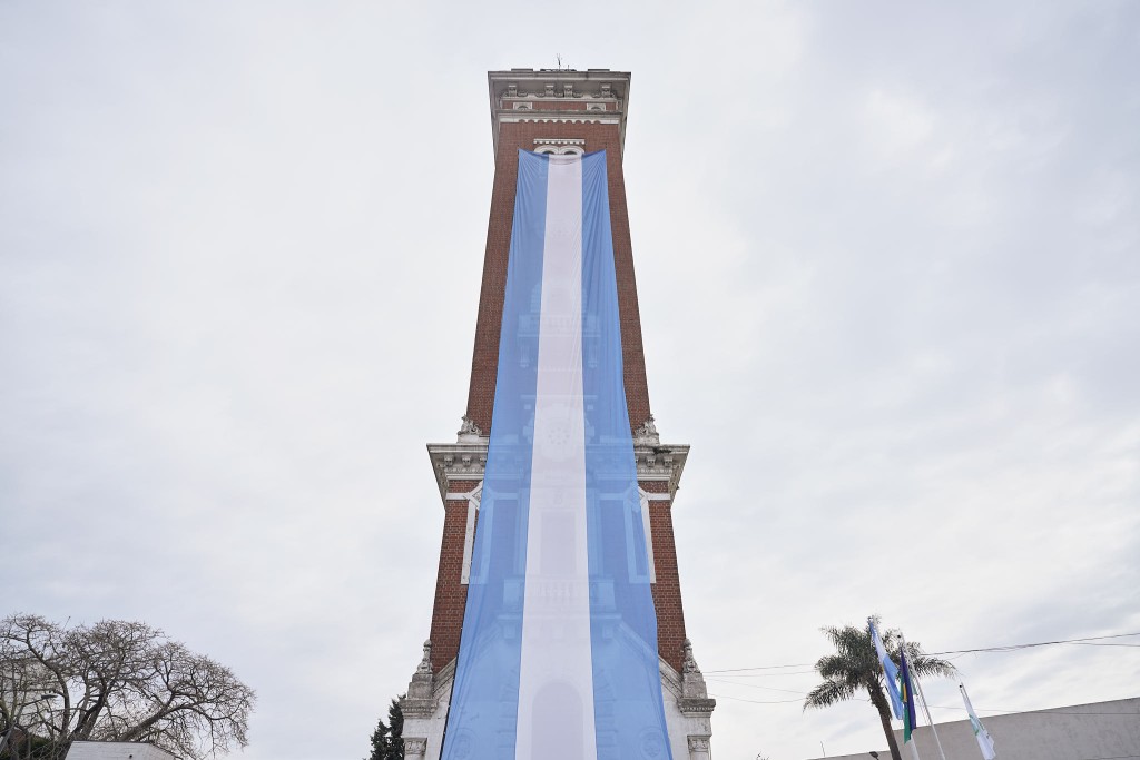 VICENTE L&Oacute;PEZ CELEBR&Oacute; EL D&Iacute;A DE LA INDEPENDENCIA Y LOS 110 A&Ntilde;OS DE LA PIEDRA FUNDAMENTAL DE LA TORRE ADER