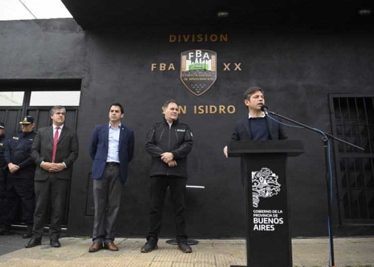 KICILLOF ENTREGÓ 16 MÓVILES PARA COMISARÍAS DE SAN ISIDRO