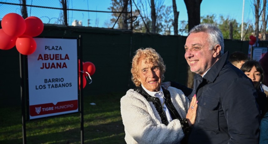  JUNTO A CENTENARES DE FAMILIAS DEL BARRIO LOS T&Aacute;BANOS, JULIO ZAMORA INAUGUR&Oacute; EL PASEO DE LA RIBERA EN TIGRE NORTE