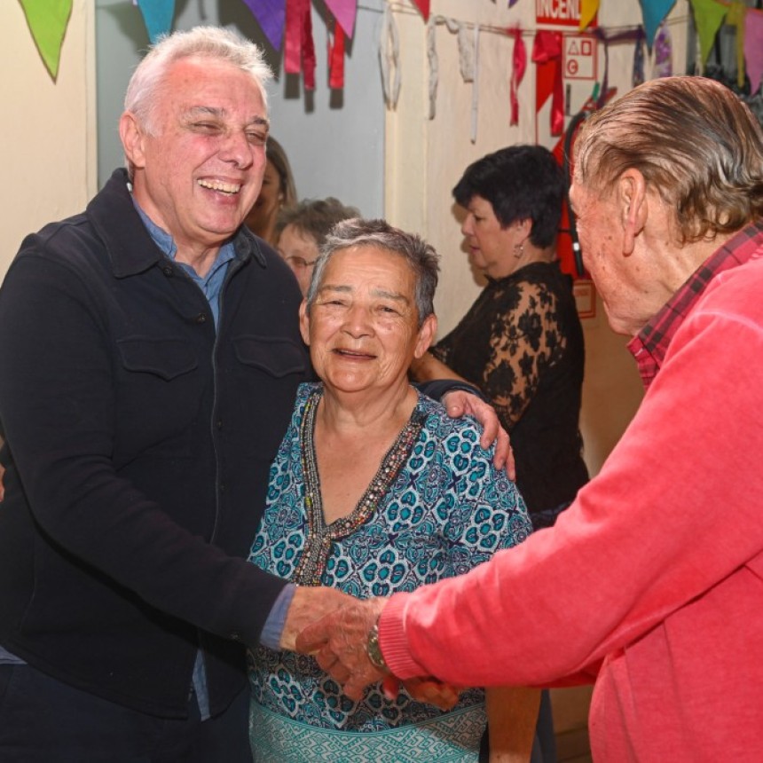 JULIO ZAMORA ACOMPA&Ntilde;&Oacute; EL ANIVERSARIO 27 DEL &ldquo;CENTRO DE JUBILADOS Y PENSIONADOS MANANTIAL DE VIDA&rdquo;