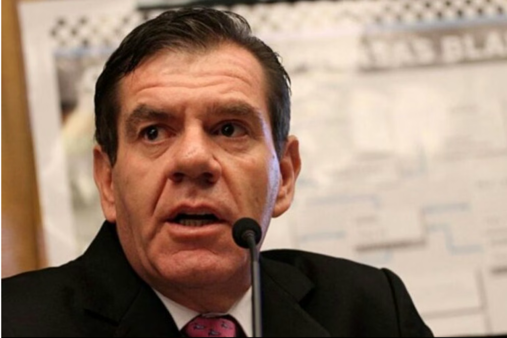 GUILLERMO MONTENEGRO DEJA EL SENADO PARA REASUMIR EN LA INTENDENCIA DE MAR DEL PLATA