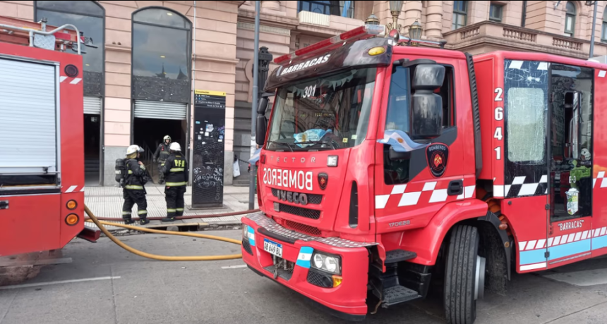 SE INCENDI&Oacute; UNA ESCALERA MEC&Aacute;NICA EN LA ESTACI&Oacute;N DE TRENES DE CONSTITUCI&Oacute;N