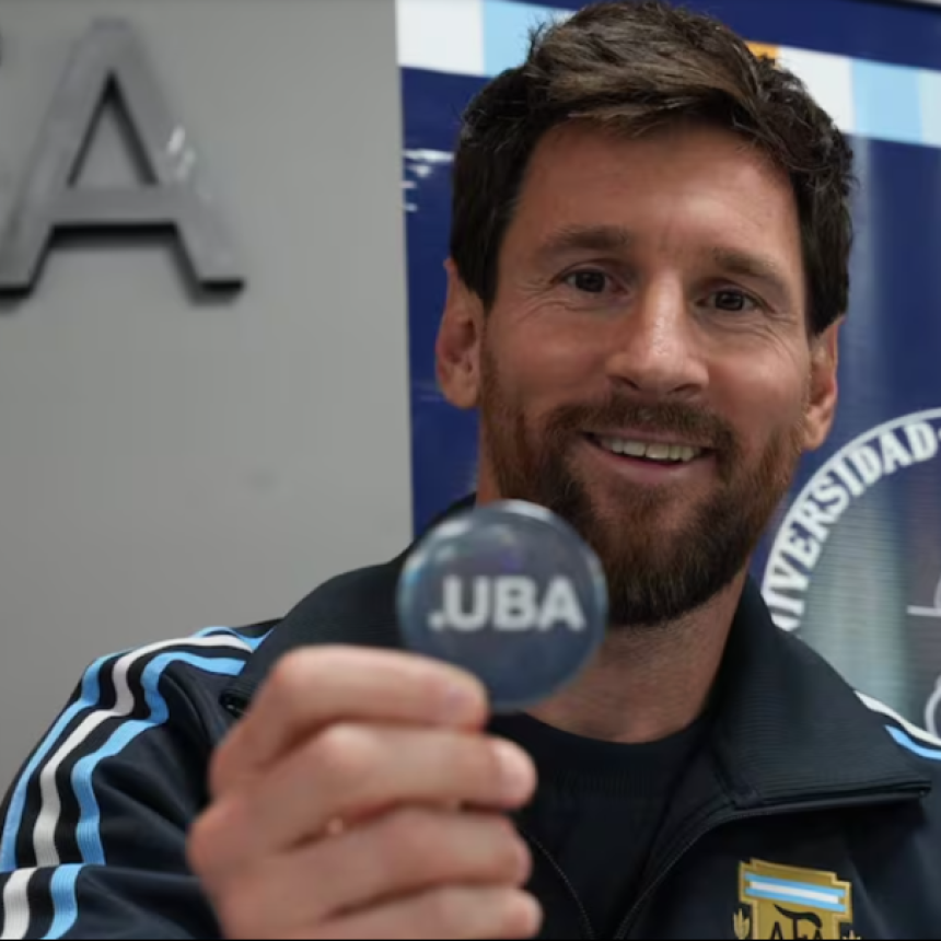 LA UBA LE ENTREG&Oacute; A MESSI EL T&Iacute;TULO DE DOCTOR HONORIS CAUSA