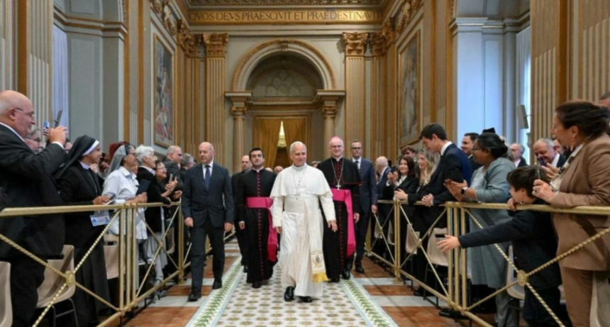 LE&Oacute;N XIV: ESTE MARTES OPERAN AL PAPA PARA EXTRAERLE UN N&Oacute;DULO DE UN PULM&Oacute;N