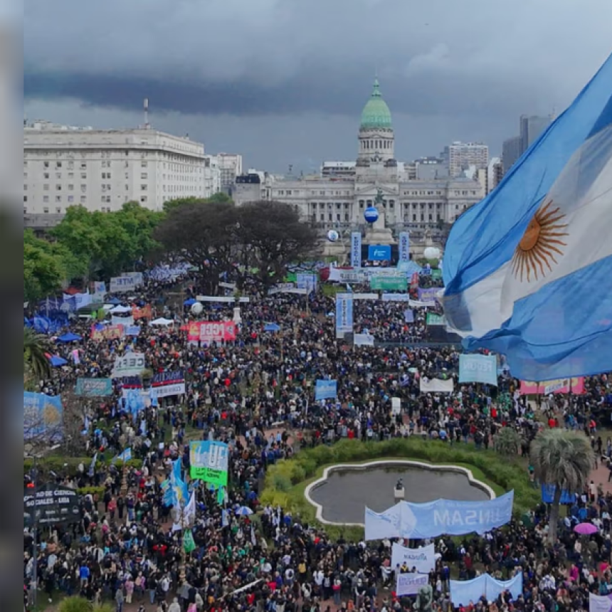 MASIVA MARCHA UNIVERSITARIA: NUEVO RECLAMO POR LA LEY DE FINANCIAMIENTO