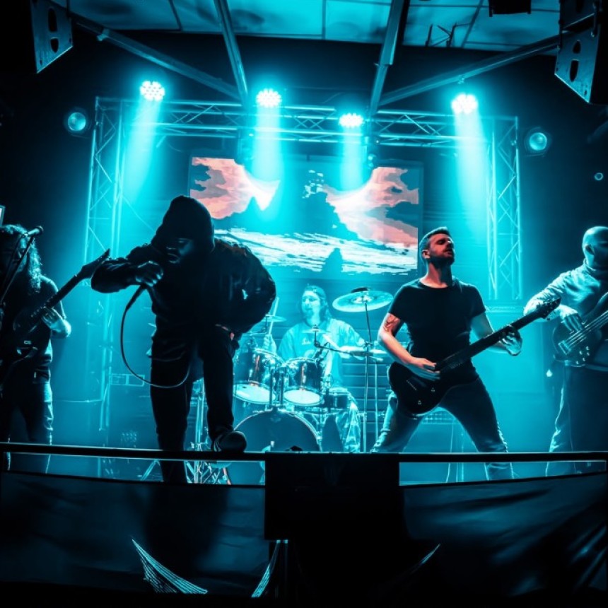 PERMANCE LANZ&Oacute; SU PRIMER DISCO, A PATH LEADING NOWHERE