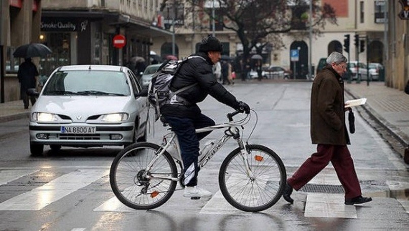  PRIORIDADES EN EL TRÁNSITO: LA MAYORÍA CONOCE LA NORMATIVA QUE LAS REGULA