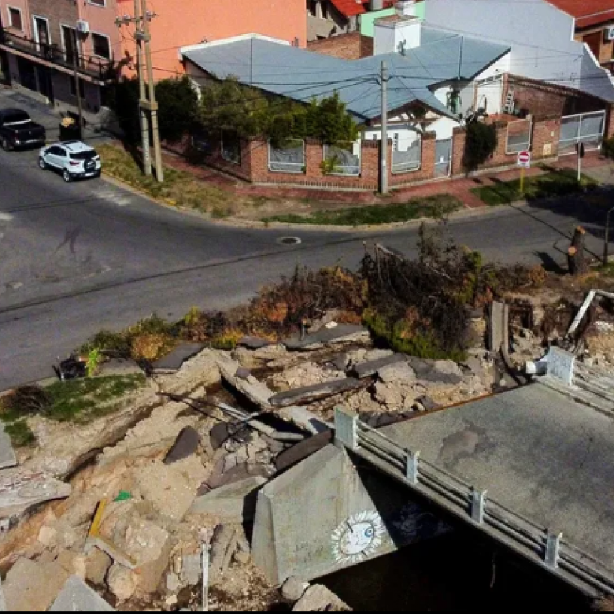 BAHÍA BLANCA: LA PROVINCIA COMENZÓ EL PROCESO DE RECONSTRUCCIÓN DEL CANAL MALDONADO