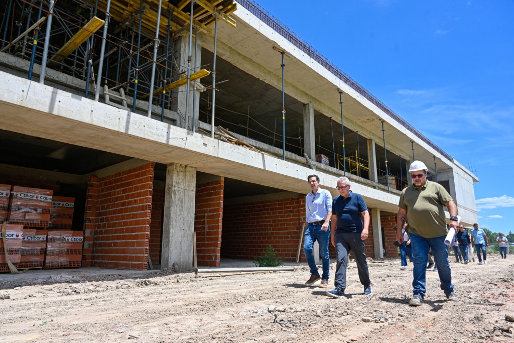 JULIO ZAMORA: “ES UN ORGULLO VER COMO EL ESFUERZO DE LOS VECINOS NOS PERMITE REALIZAR LA OBRA MÁS IMPORTANTE DEL MUNICIPIO DE TIGRE”