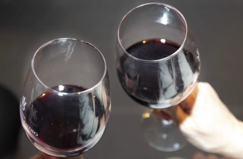 YA RIGE EL HORARIO DE VERANO PARA LA VENTA DE ALCOHOL EN COMERCIOS