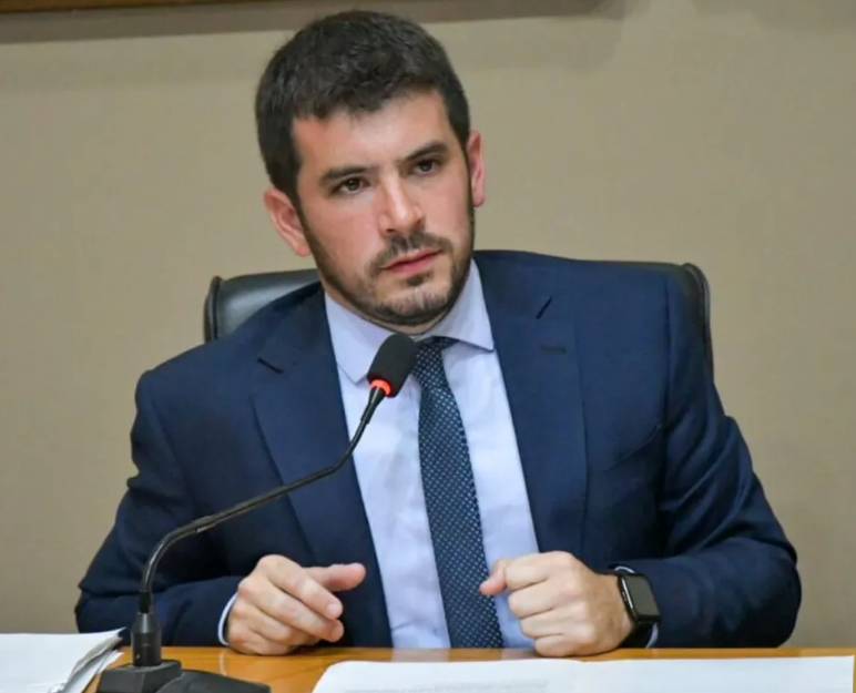 NUEVA ERA EN LA UCR: ASUME UN INTENDENTE JOVEN