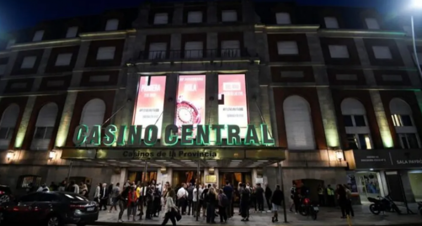 OFICIALIZAN LA LEY QUE PROHÍBE EL INGRESO DE DEUDORES ALIMENTARIOS A LOS CASINOS